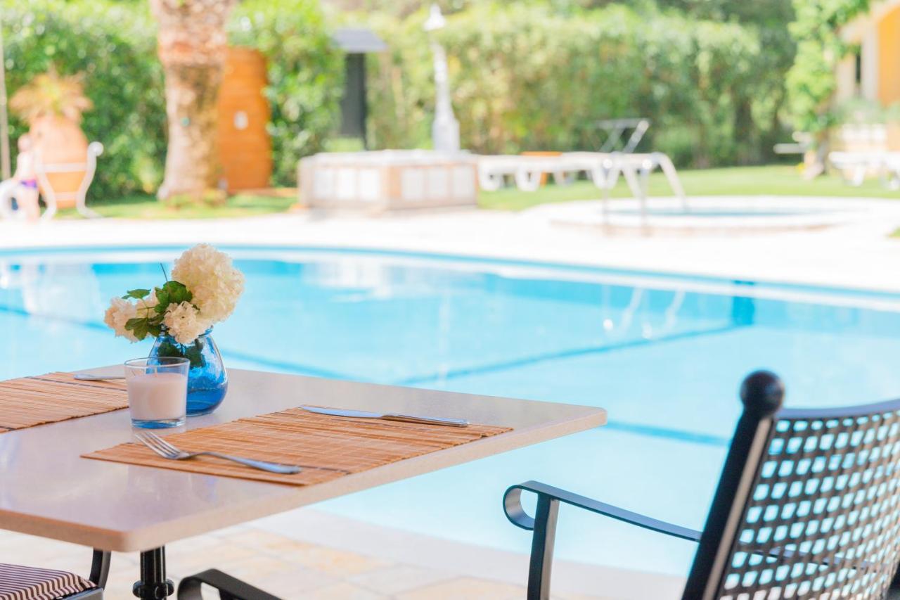Valentino Corfu Aparthotel Ipsos