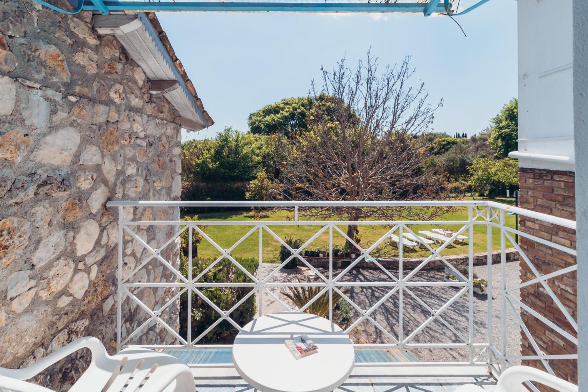 Apartahotel Valentino Corfu Ypsos