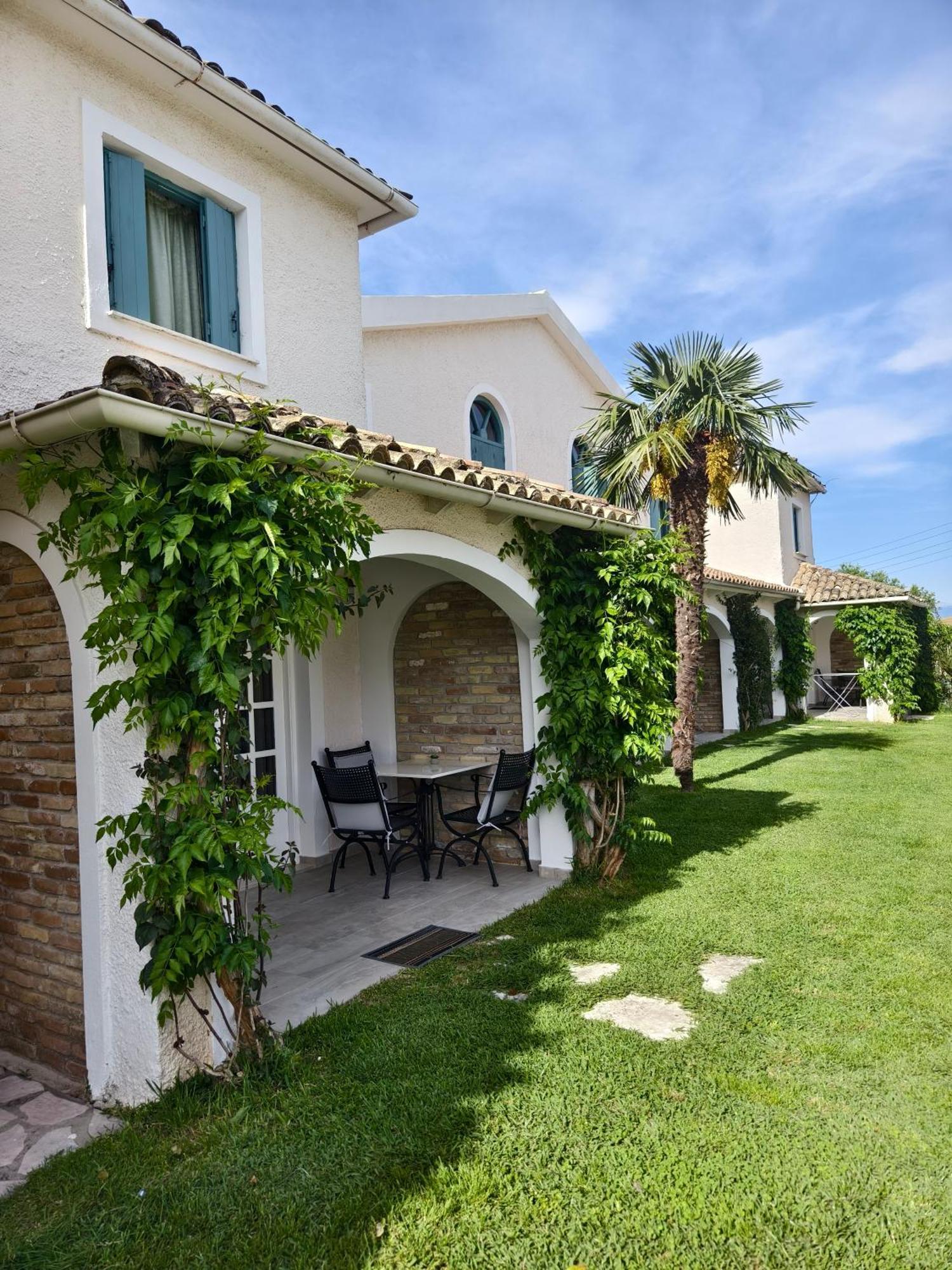 Apartahotel Valentino Corfu 3*